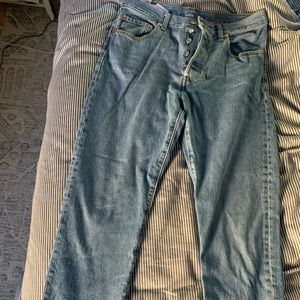 Women’s Straight Leg Levi’s Brand New!